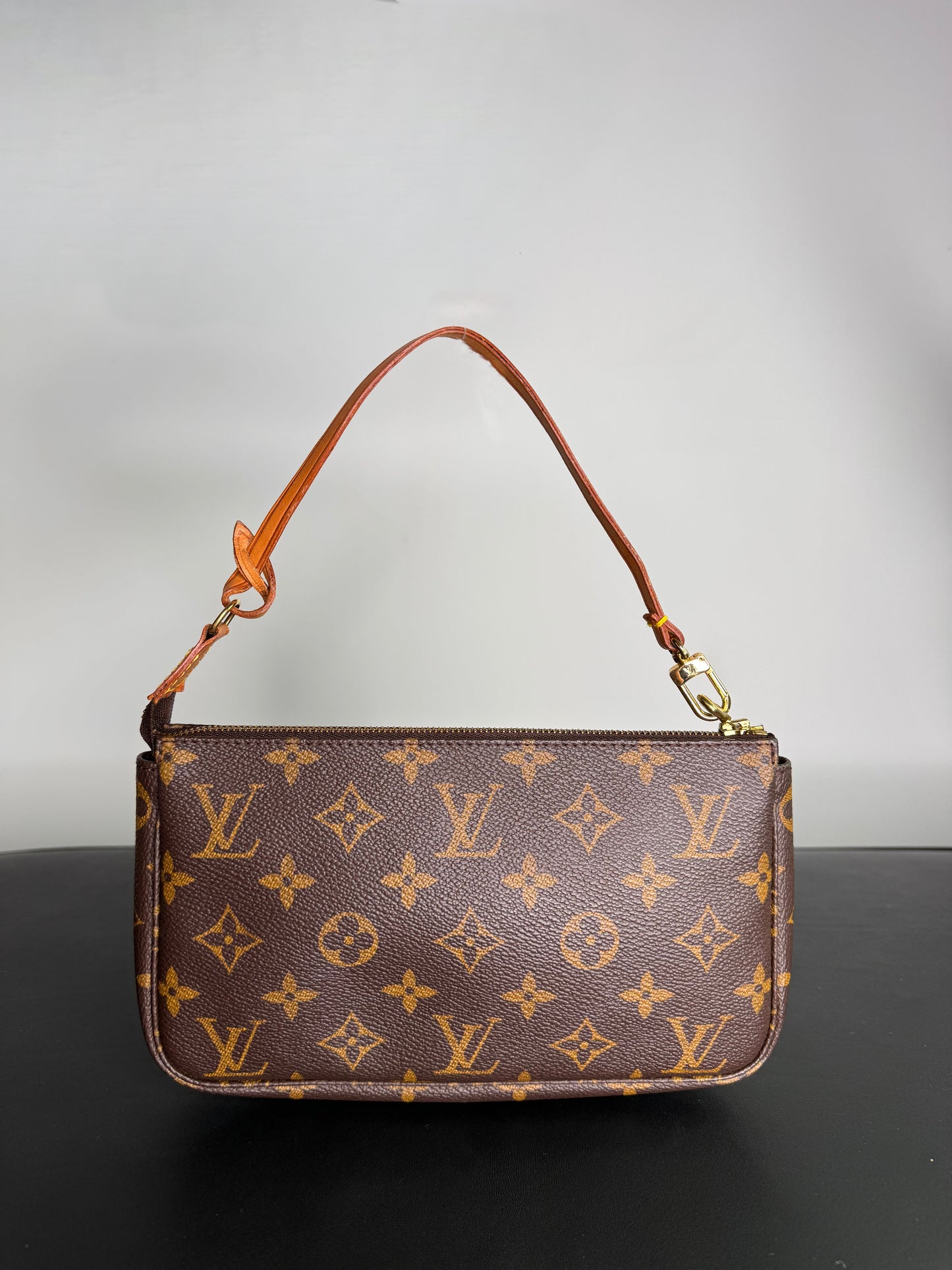 Louis Vuitton Pochette